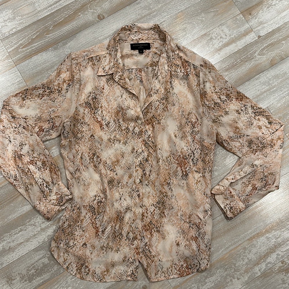 Banana Republic Classic Fit Blouse